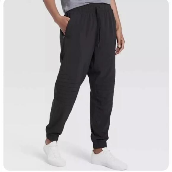All In Motion Mid Rise Pants Black Women’s Size XS Athleisure Yoga Exercise - Picture 1 of 9